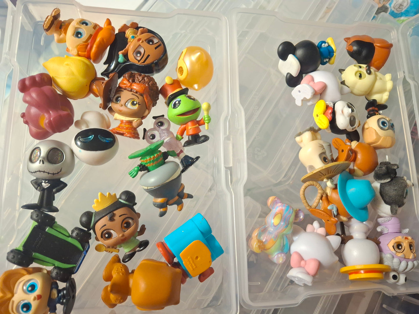 Character Pens Singles